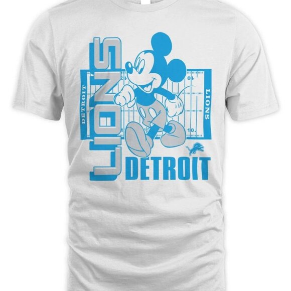 Detroit Lions Mickey Field Shirt NFL Football Fan Graphic Tee Disney Crossove 83 - Picture 1 of 5